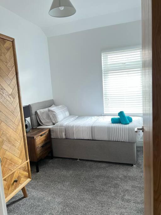 Clare Street - 3 Bedroom House With Private Parking Merthyr Tydfil Luaran gambar