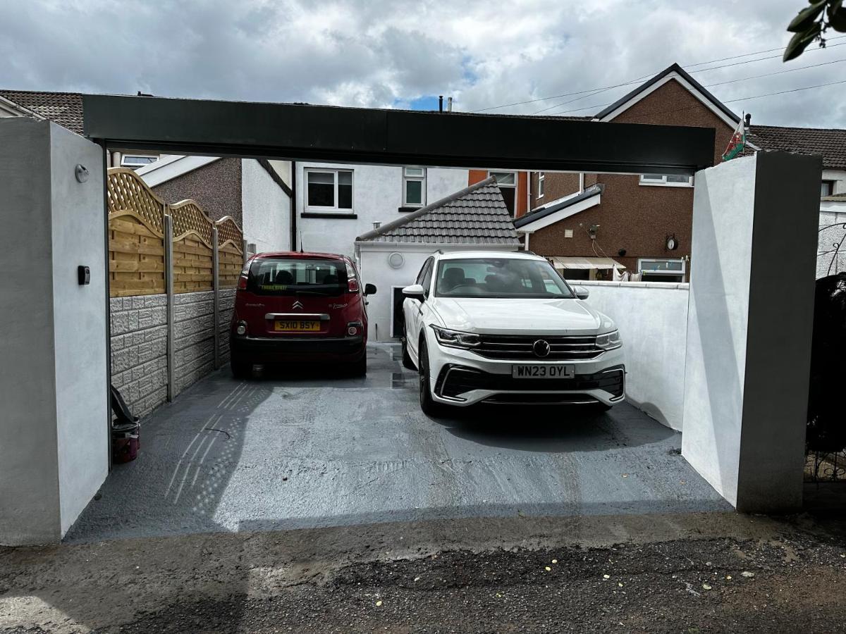Clare Street - 3 Bedroom House With Private Parking Merthyr Tydfil Luaran gambar